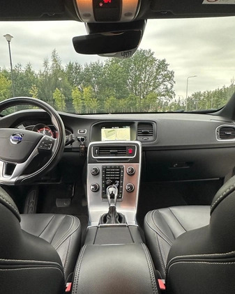 Volvo V60 cena 59800 przebieg: 182000, rok produkcji 2016 z Płock małe 781